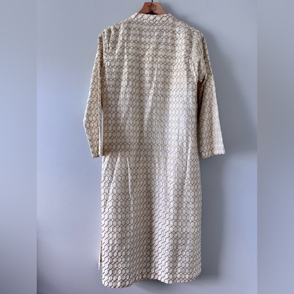 Elegant Cream Wedding Dress - Picture 4 of 7